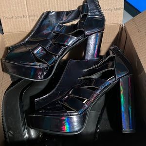 N.Y.L.A Chunky Holographic Platform Heels Size 8.5